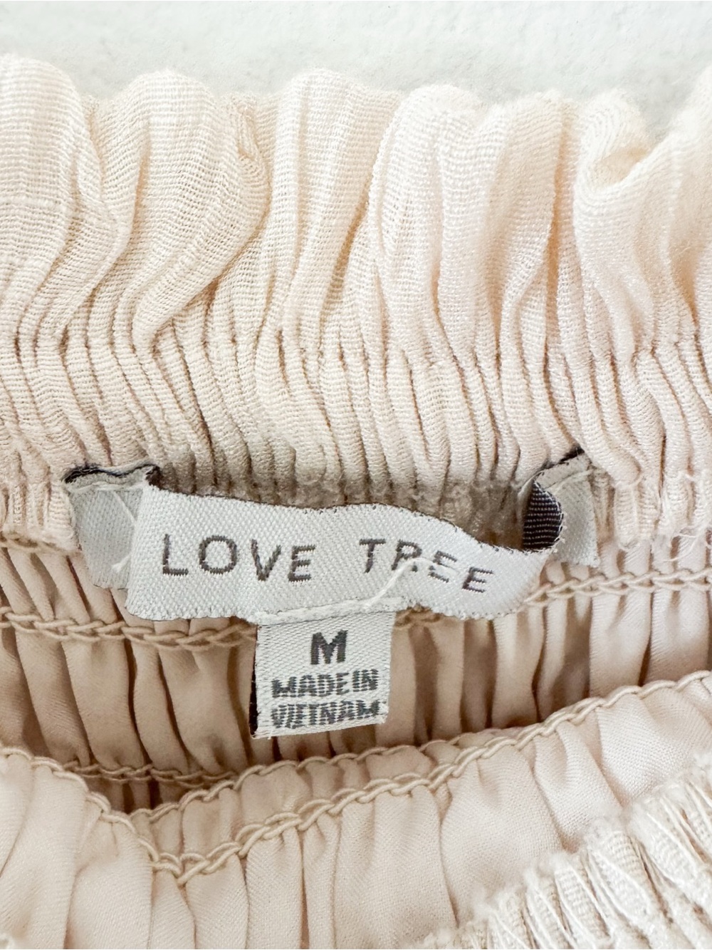 Love Tree Smocked Tiered Beige Midi Dress Size M - Picture 6 of 8